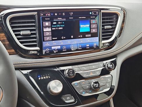 Used 2022 Chrysler Pacifica Pinnacle image 28