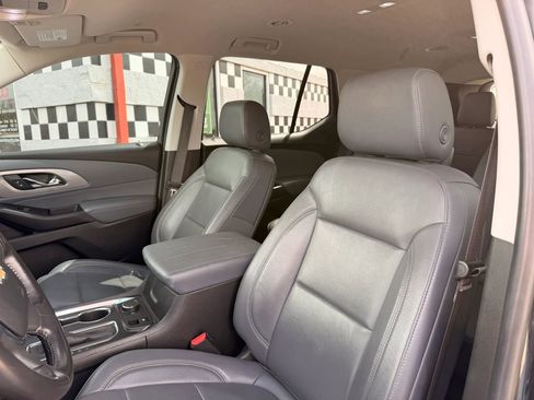 Used 2019 Chevrolet Traverse LT w/ LT Premium Package FWD image 13