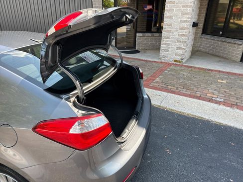 Used 2015 Kia Forte EX image 19