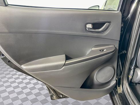 Used 2021 Hyundai Kona SEL image 26