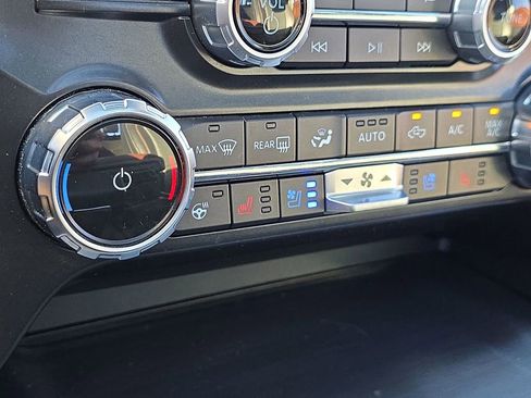 Used 2022 Ford F150 Lariat w/ Equipment Group 502A High image 50