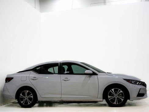 Used 2022 Nissan Sentra SV image 4