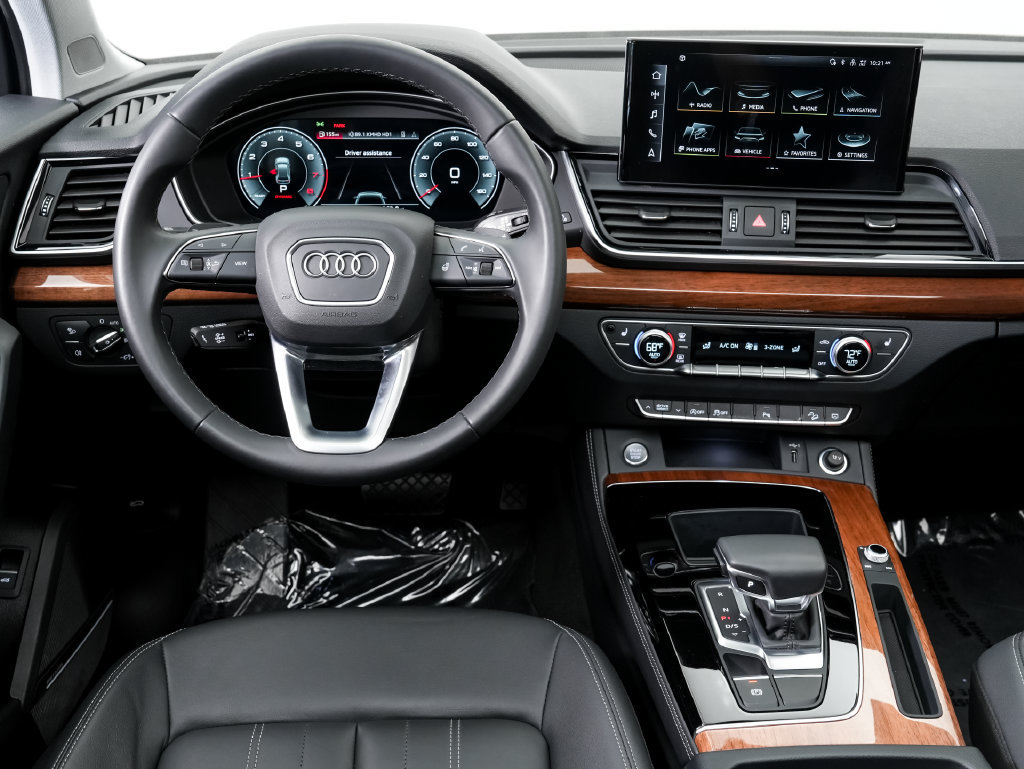 Used 2023 Audi Q5 2.0T Premium Plus w/ Premium Plus Package AWD/4WD image 16