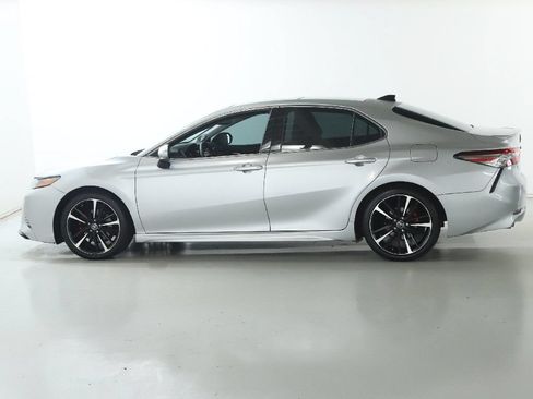 Used 2018 Toyota Camry XSE FWD image 41