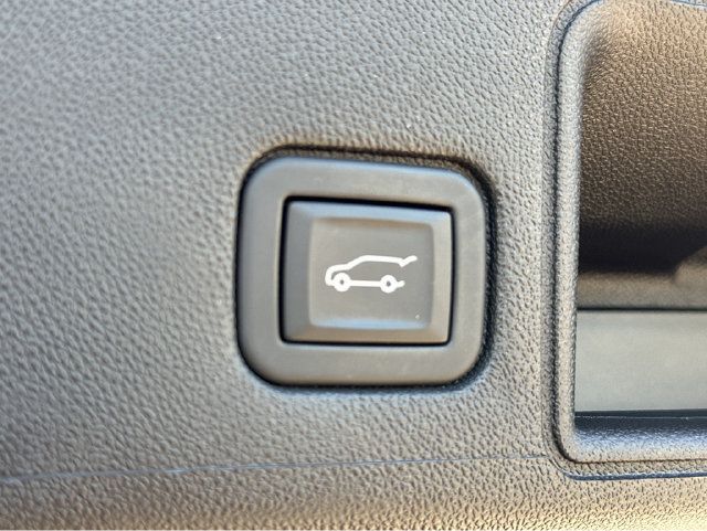 Certified 2023 GMC Terrain SLT FWD image 32