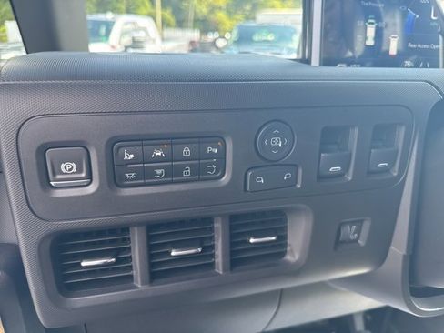 New 2025 Chevrolet Brightdrop 400 image 9