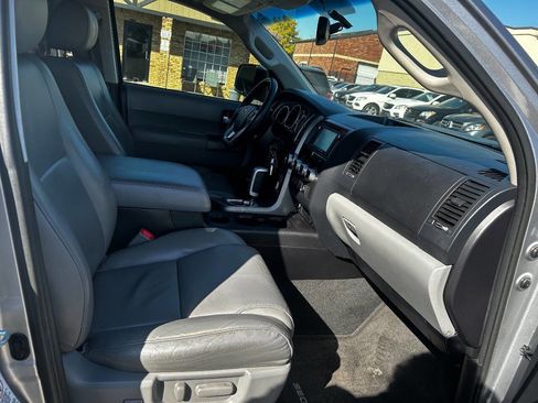 Used 2016 Toyota Sequoia Limited image 18