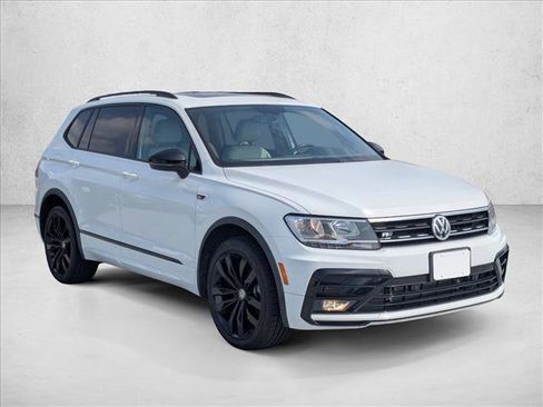 Used 2021 Volkswagen Tiguan SE R-Line FWD image 3