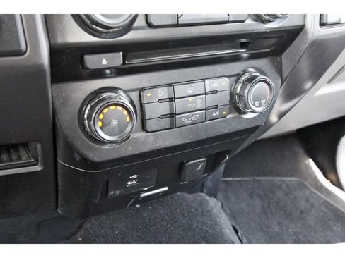 Used 2016 Ford F150 XLT RWD image 24