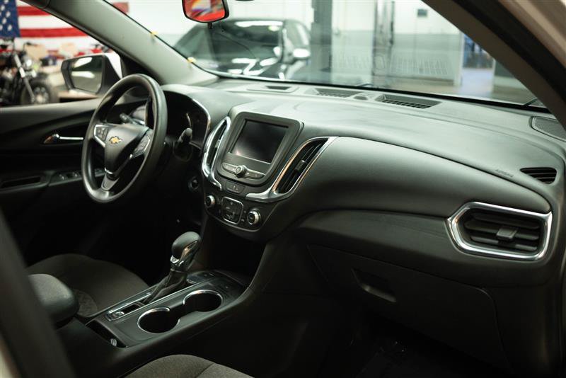 Used 2023 Chevrolet Equinox LT w/ LPO, Floor Liner Package AWD/4WD image 14