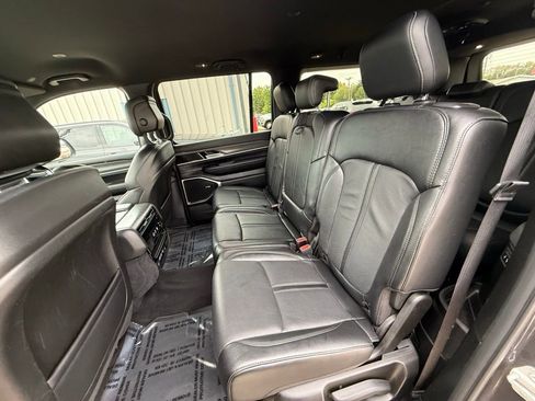 Used 2024 Jeep Wagoneer L Series II w/ Flexible Seating Group image 24