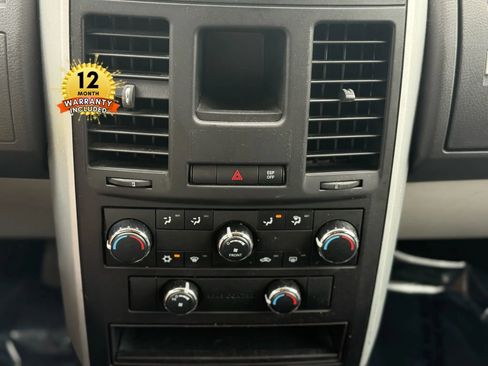 Used 2010 Dodge Grand Caravan SE w/ Climate Group image 72