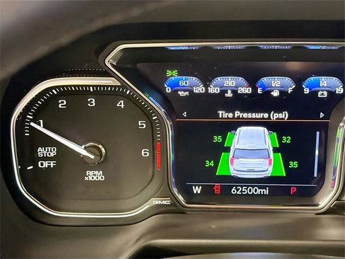 Used 2021 GMC Yukon SLT image 13