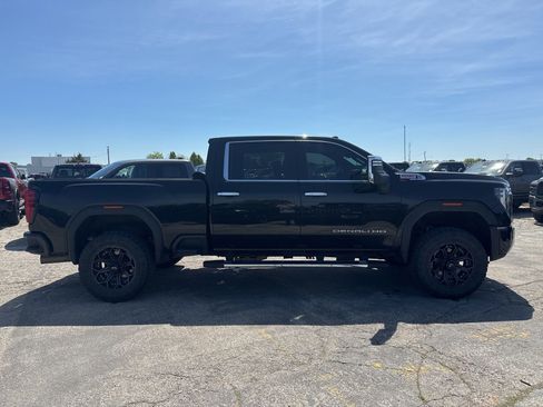 Used 2024 GMC Sierra 2500 Denali w/ Technology Package AWD/4WD image 5