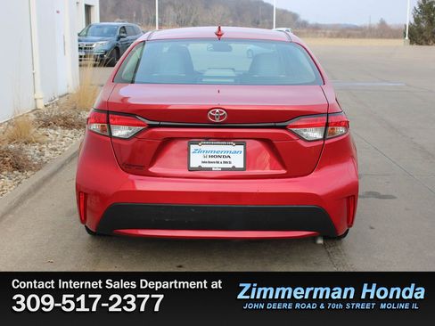 Used 2021 Toyota Corolla LE image 5