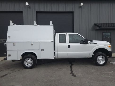 Used 2011 Ford F350 XL w/ Snow Plow Prep Pkg image 5