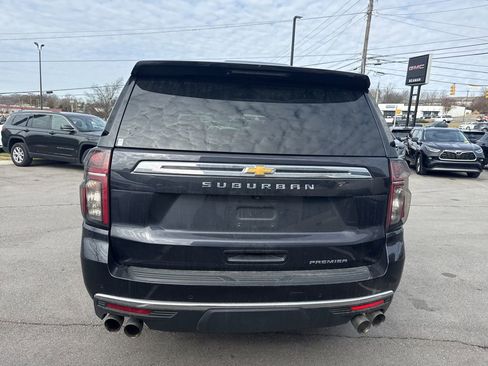 Used 2023 Chevrolet Suburban Premier image 7