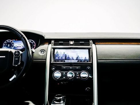 Used 2018 Land Rover Discovery HSE AWD/4WD image 13