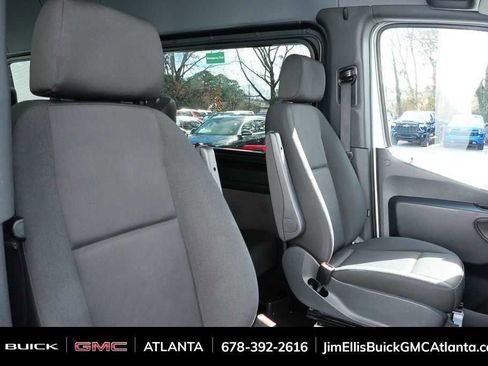 Used 2024 Mercedes-Benz Sprinter 2500 image 19