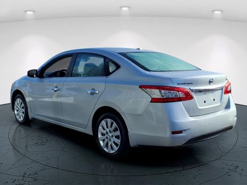 Used 2015 Nissan Sentra SV FWD image 4