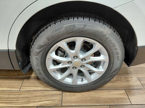 Used 2021 Chevrolet Equinox LT AWD/4WD image 14