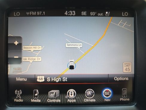 Used 2014 Jeep Cherokee Limited w/ Technology Group AWD/4WD image 4