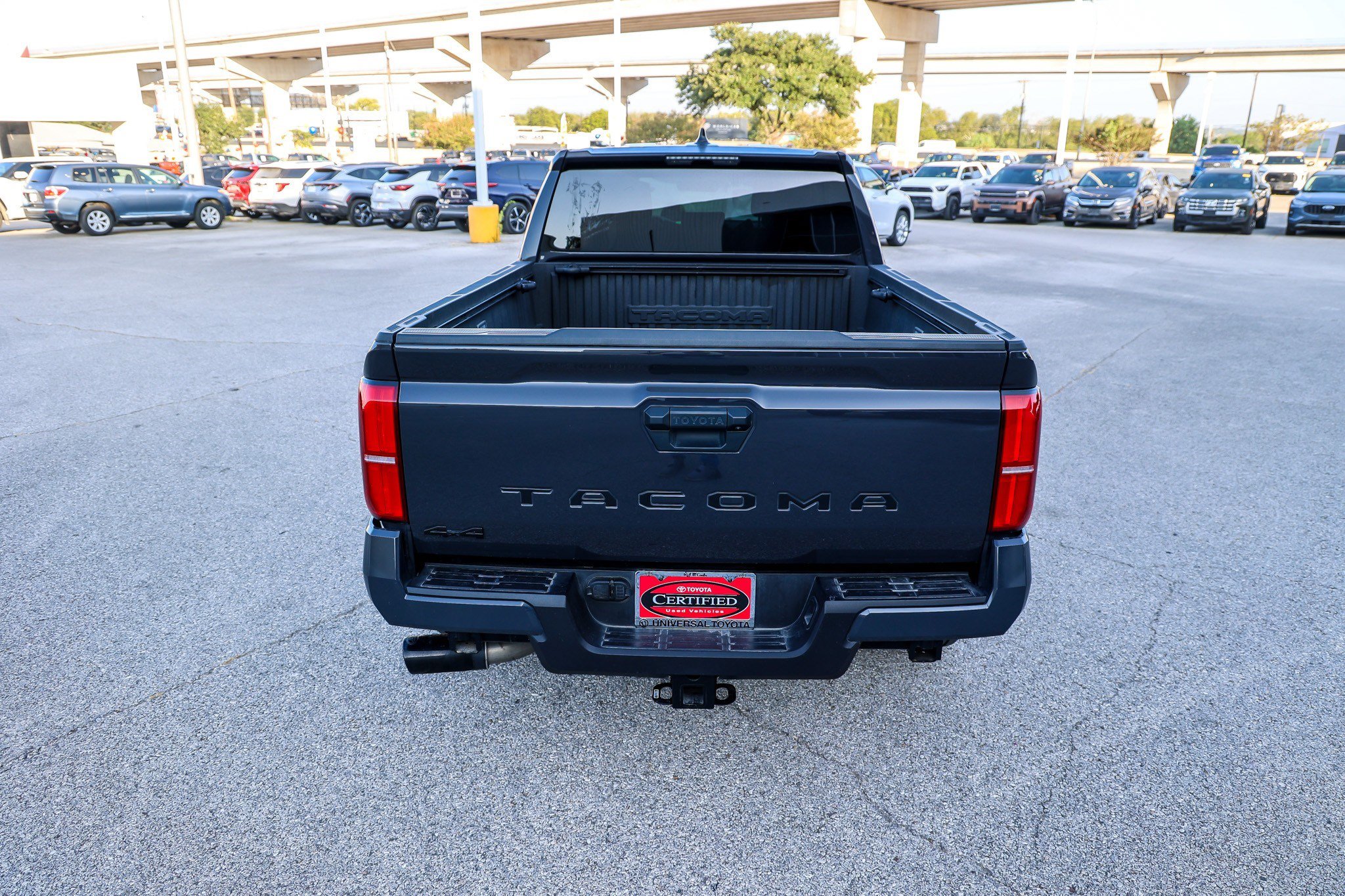 Certified 2025 Toyota Tacoma SR5 AWD/4WD image 8