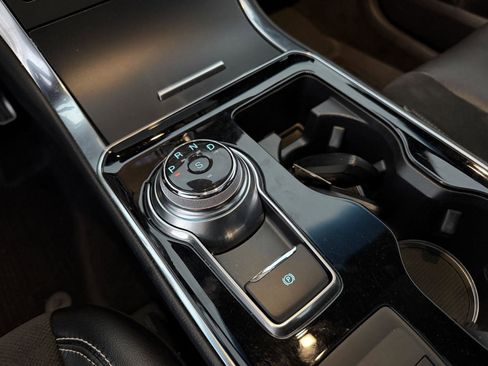 Used 2019 Ford Edge ST w/ Convenience Package image 24