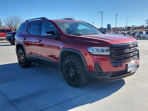 Used 2023 GMC Acadia SLE w/ Driver Convenience Package image 2