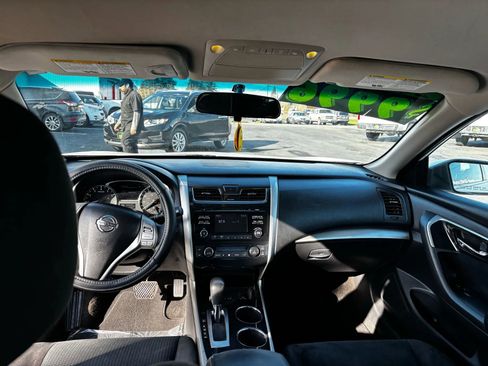 Used 2014 Nissan Altima 2.5 SV image 19