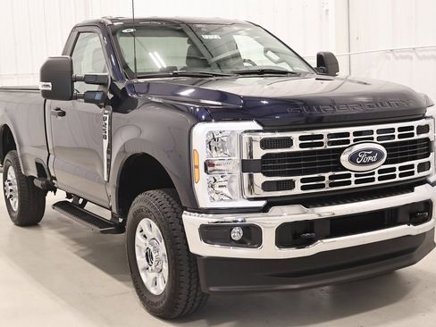 Certified 2024 Ford F250 XLT w/ FX4 Off-Road Package image 4