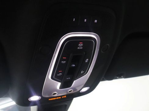 Used 2017 Audi Q7 3.0T Prestige w/ Prestige Package image 31