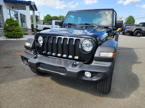 Used 2021 Jeep Wrangler Unlimited Sport image 4