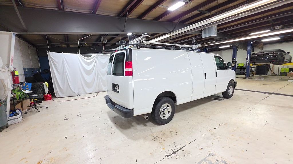 Used 2023 Chevrolet Express 3500 Extended RWD image 5