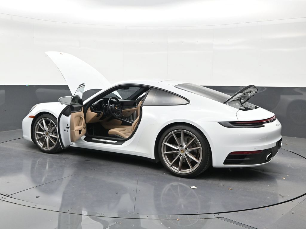 Used 2022 Porsche 911 Carrera RWD image 31