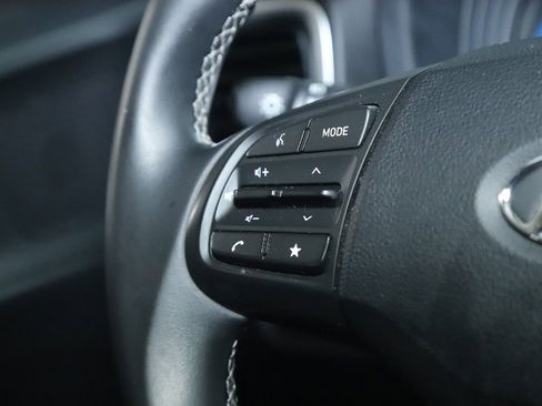 Used 2023 Hyundai Venue SEL FWD image 24