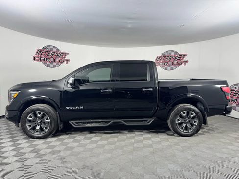 Used 2023 Nissan Titan Platinum Reserve w/ Moonroof Package image 4