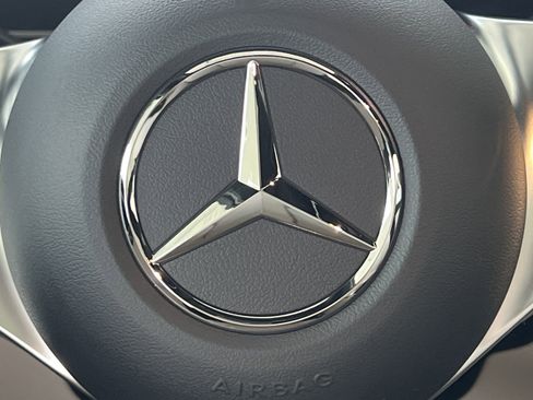 Certified 2025 Mercedes-Benz GLC 300 image 29