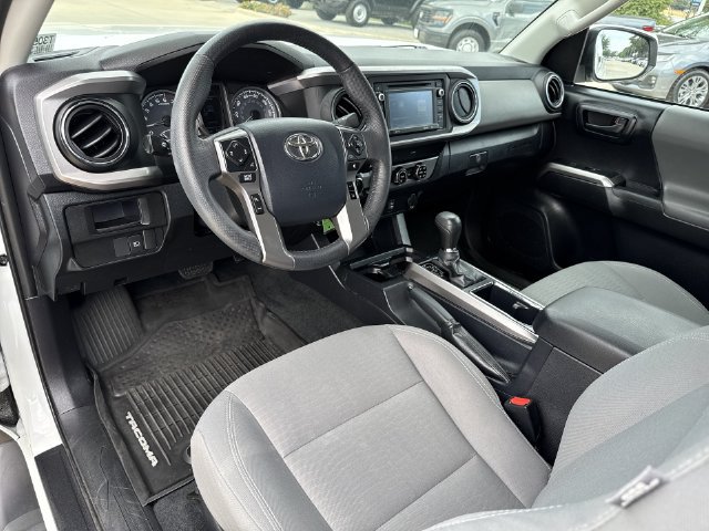 Used 2019 Toyota Tacoma SR5 AWD/4WD image 10