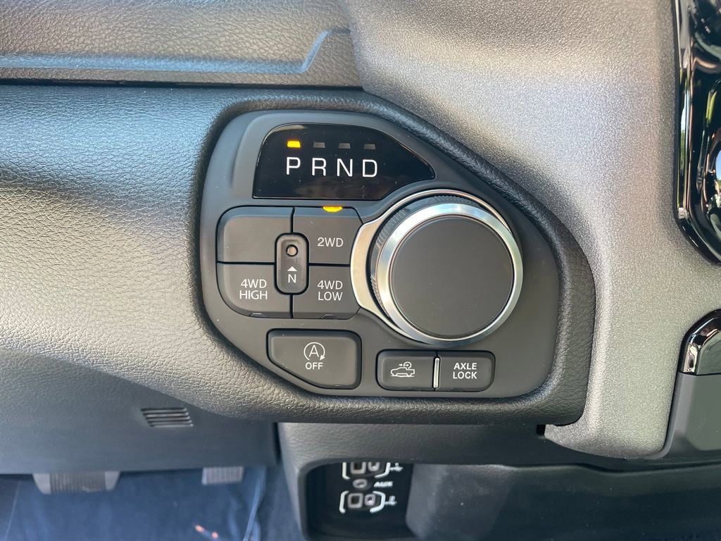 New 2026 RAM 1500 Warlock AWD/4WD image 17
