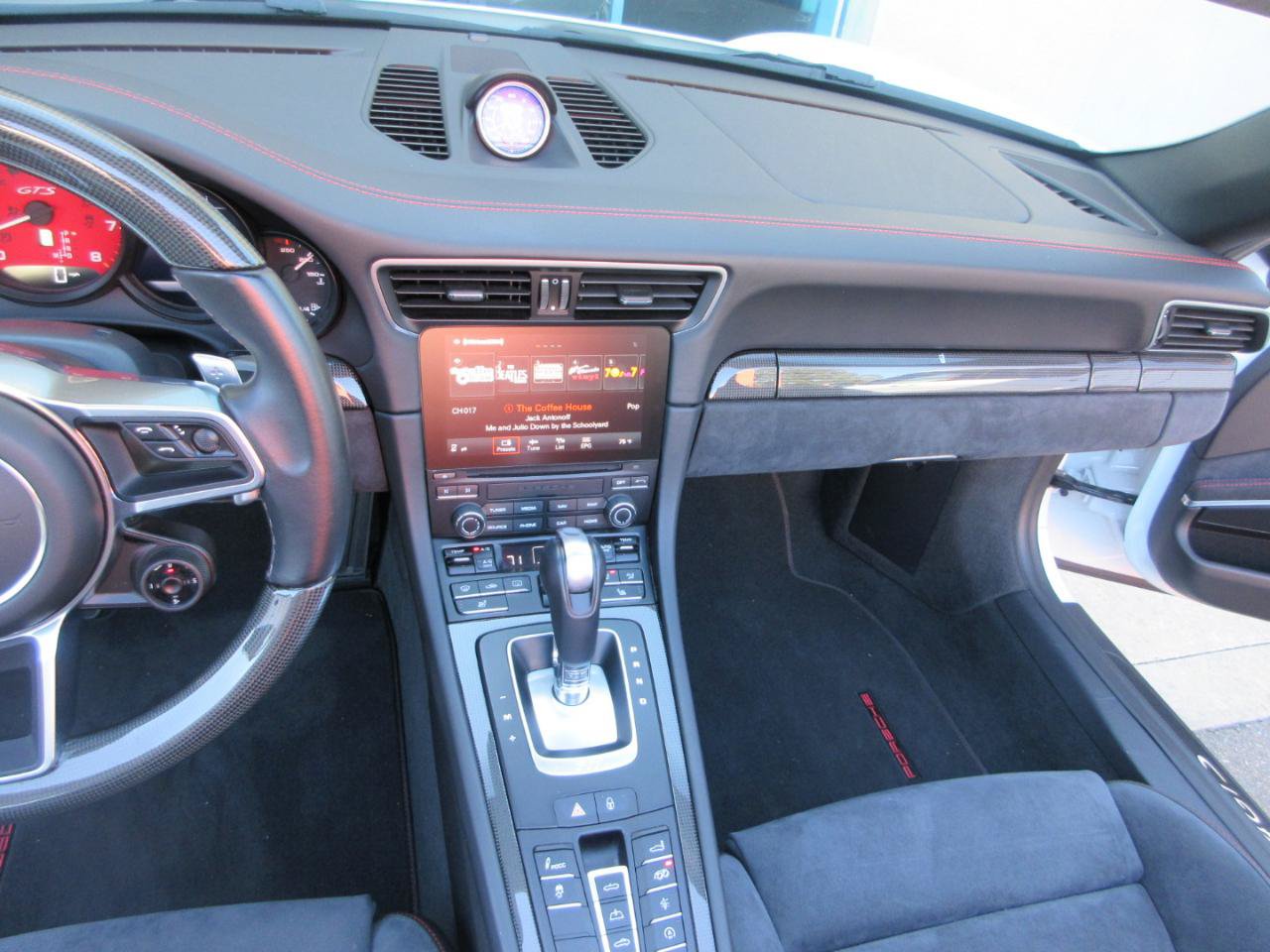 Used 2018 Porsche 911 Carrera GTS Cabriolet image 42