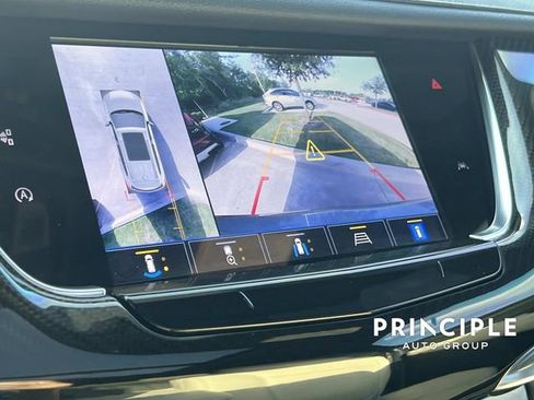 Used 2023 Cadillac XT6 Sport w/ Technology Package AWD/4WD image 28
