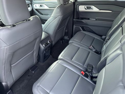 New 2025 Ford Explorer Active w/ Active Comfort Package image 13