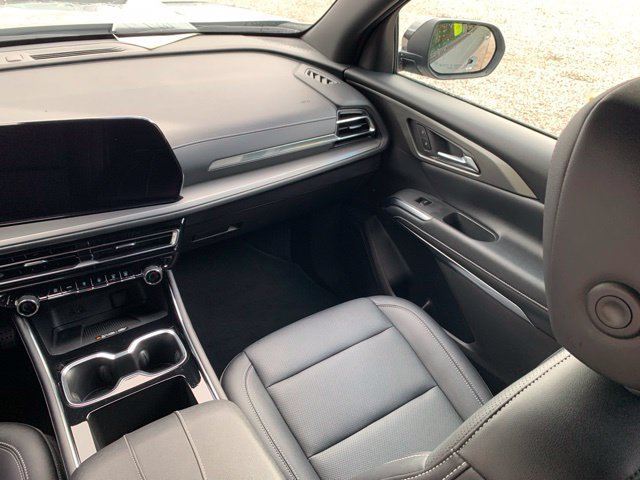 Used 2026 Chevrolet Traverse LT AWD/4WD image 22