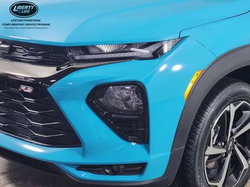 Used 2021 Chevrolet TrailBlazer RS w/ Sun and Liftgate Package AWD/4WD image 9