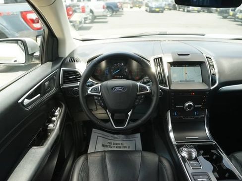Used 2019 Ford Edge Titanium w/ Equipment Group 301A FWD image 22