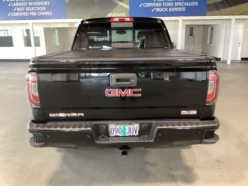 Used 2017 GMC Sierra 1500 SLT image 4