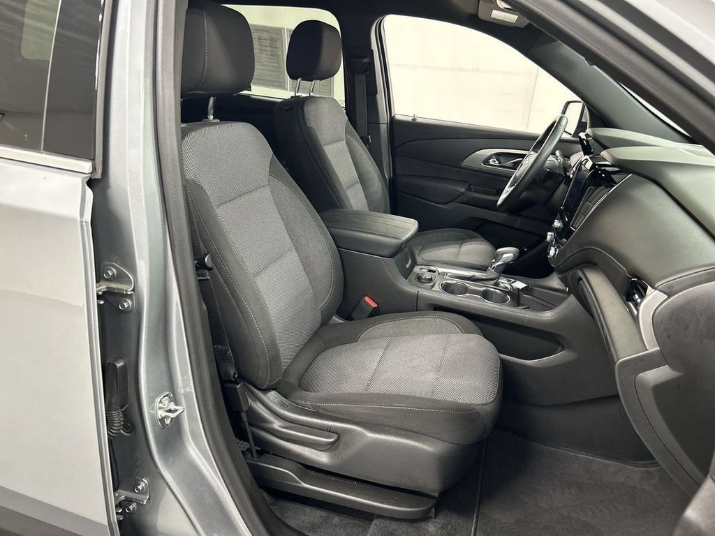Certified 2023 Chevrolet Traverse LT AWD/4WD image 23