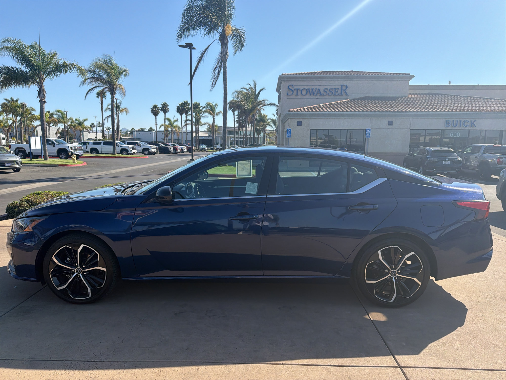 Used 2024 Nissan Altima 2.5 SR FWD image 7