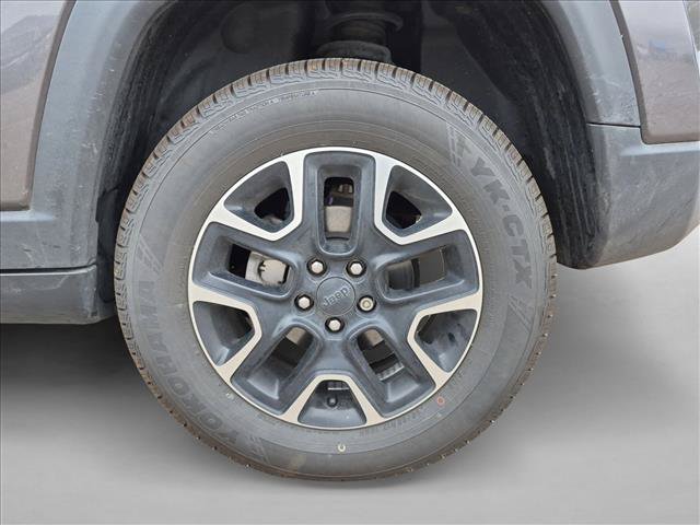 Used 2020 Jeep Compass Trailhawk w/ Cold Weather Group AWD/4WD image 12